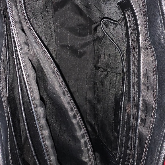 Large Michael Kors Purse - Picture 2 of 5